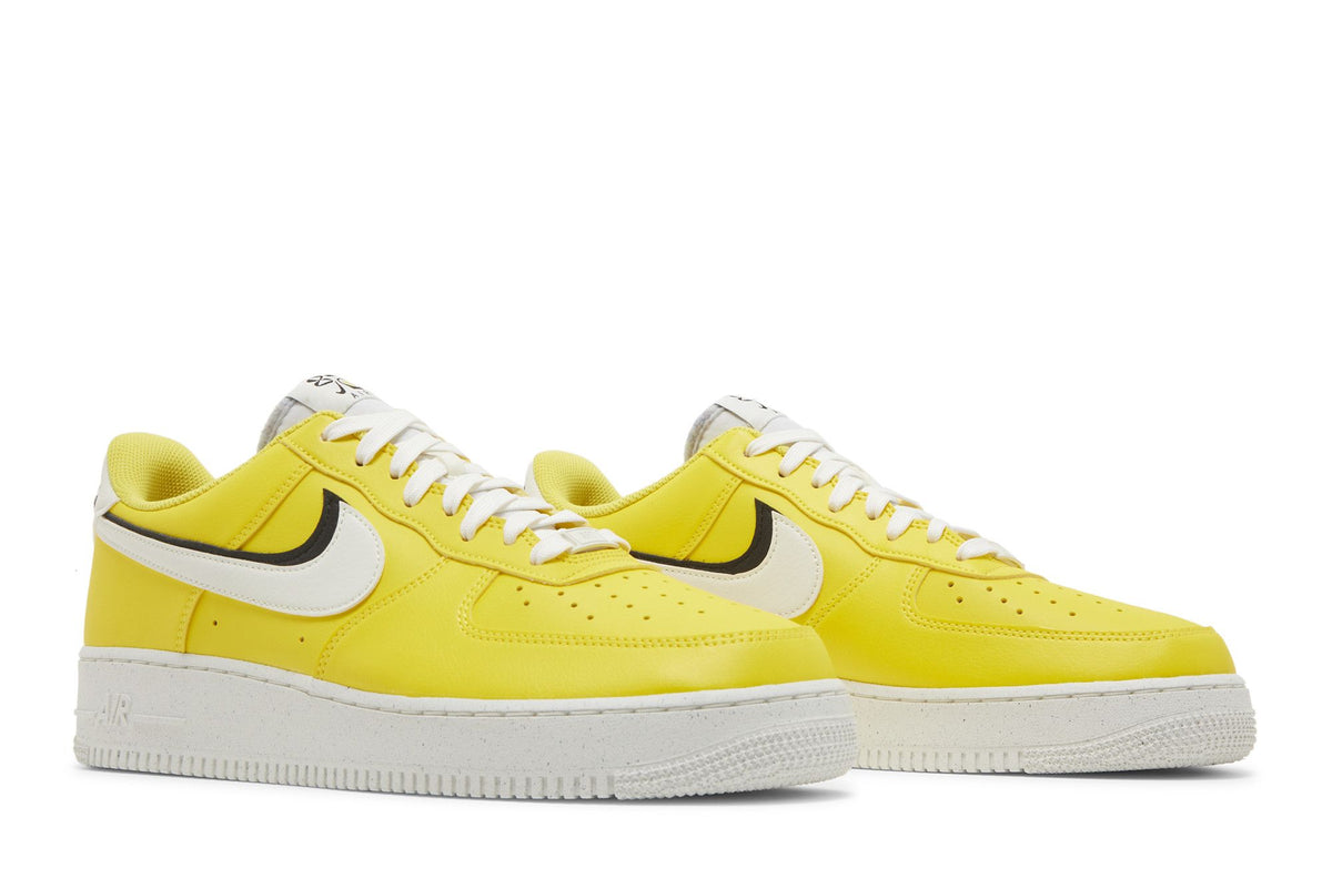 Nike Air Force 1 Low '07 LV8 Tour Yellow Sail Black sneaker afbeelding 8 - stylecode DO9786-700