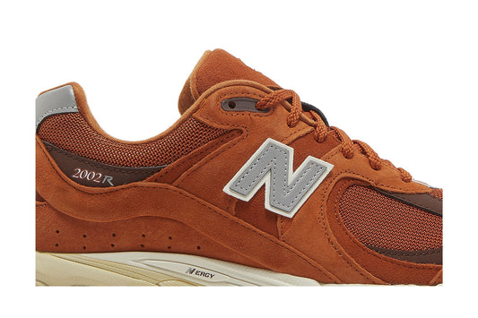 New Balance 2002R Rust Oxide sneaker afbeelding 2 - stylecode M2002RCB