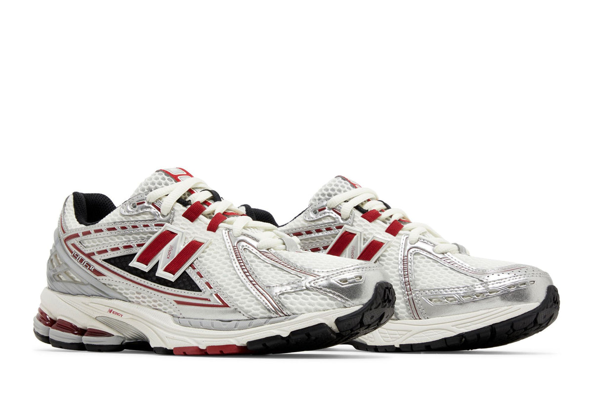 New Balance 1906R Silver Classic Crimson sneaker afbeelding 8 - stylecode M1906REA