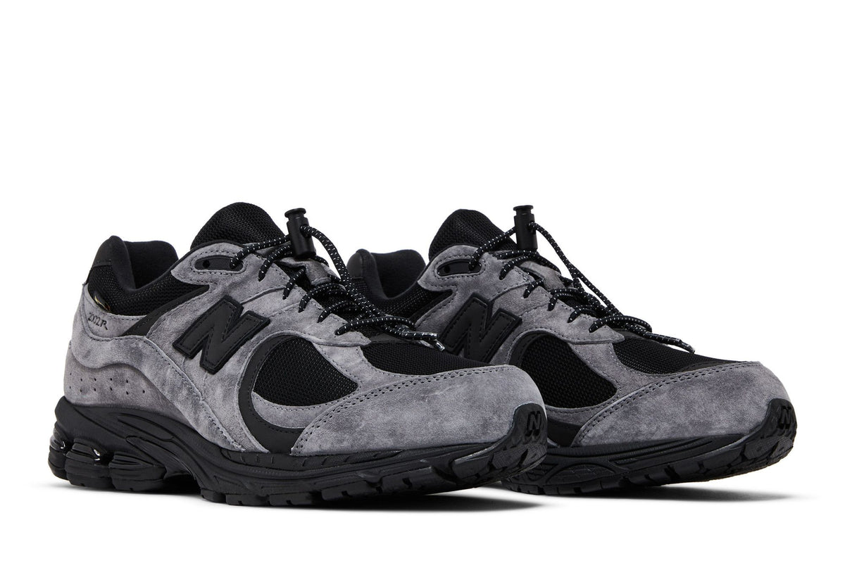 New Balance 2002R Gore-Tex JJJJound Charcoal sneaker afbeelding 8 - stylecode M2002RXZ