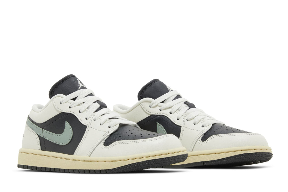 Jordan 1 Low Jade Smoke (Women's) sneaker afbeelding 8 - stylecode DC0774-001