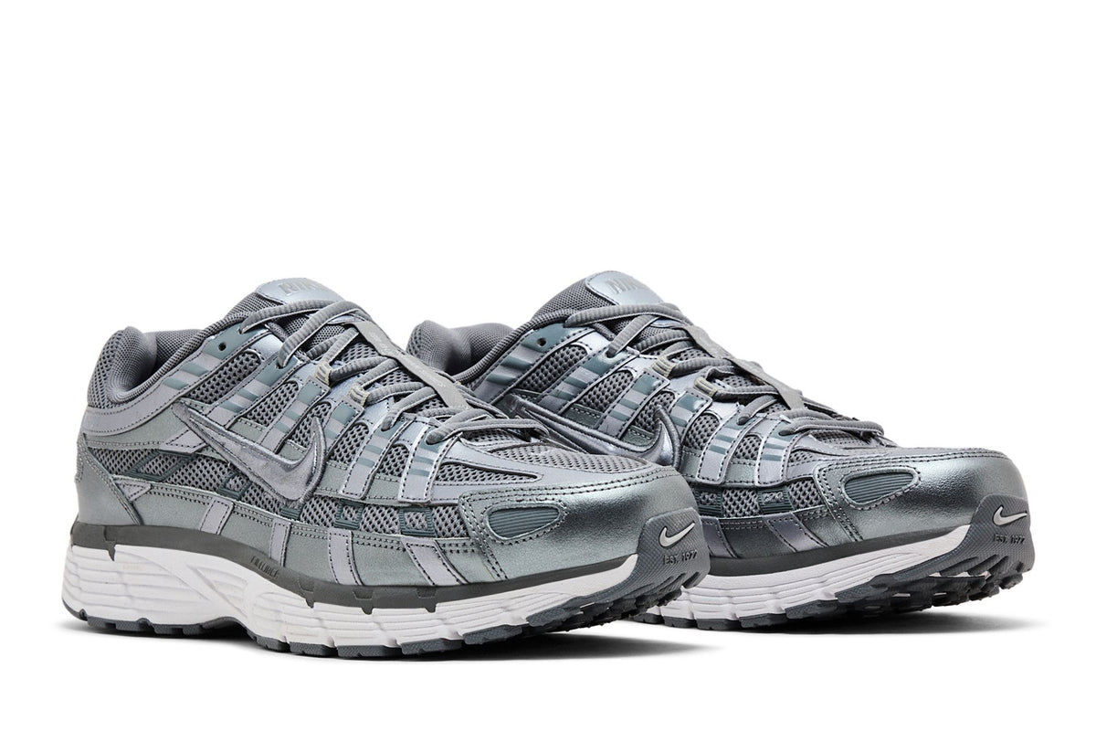 Nike P-6000 Metallic Cool Grey sneaker afbeelding 8 - stylecode CD6404-023
