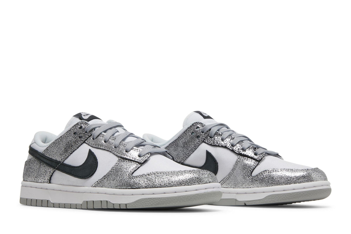 Nike Dunk Low Golden Gals Metallic Silver (Women's) sneaker afbeelding 8 - stylecode DO5882-001