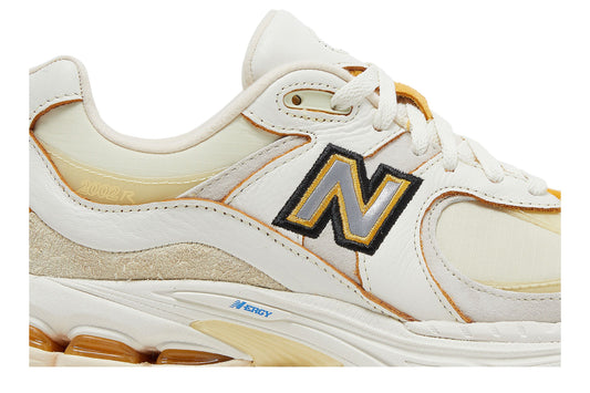 New Balance 2002R Joe Freshgoods Conversations Amongst Us sneaker afbeelding 2 - stylecode M2002RJ1