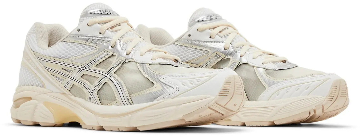 Vooraanzicht van de ASICS GT-2160 x Above The Clouds met translucent toebox en layered design