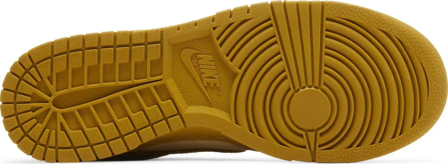 Nike Dunk Low 'Bronzine Picante Red' - HYP3