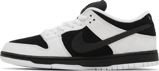 Nike SB Dunk Low TIGHTBOOTH - HYP3