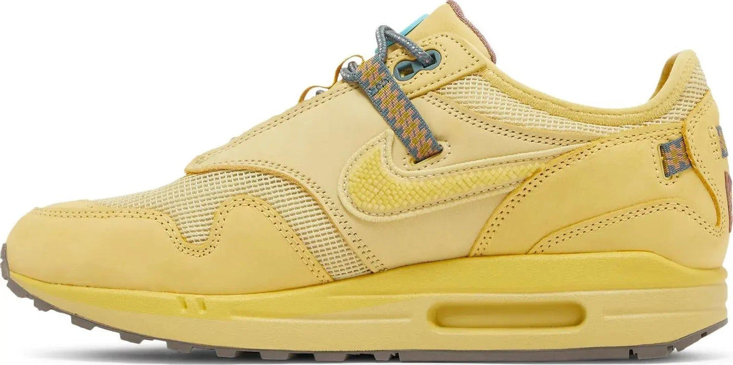 Binnenzijde Nike Air Max 1 Travis Scott Saturn Gold met Gillie lacing-systeem en Durabuck details