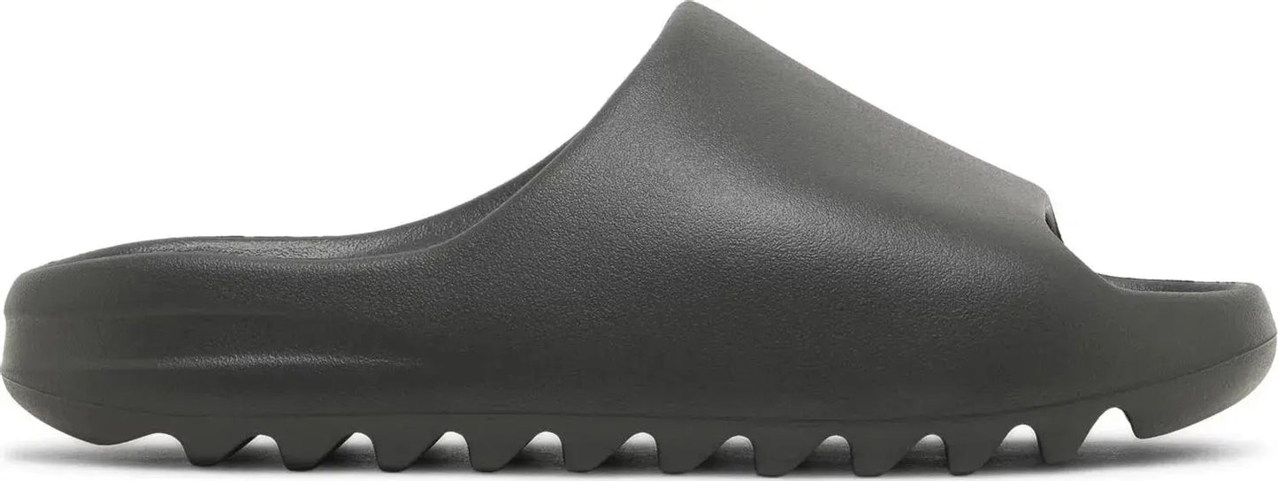 Yeezy Slides 'Dark Onyx' - HYP3