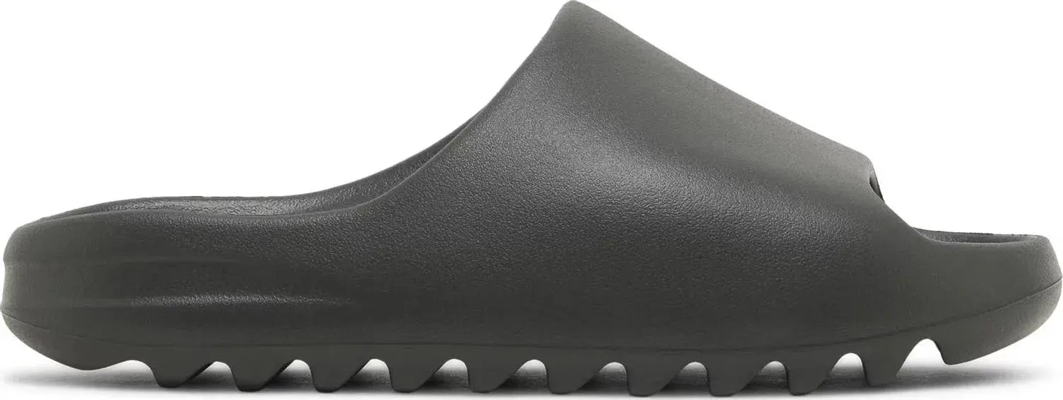 Yeezy Slides 'Dark Onyx' - HYP3