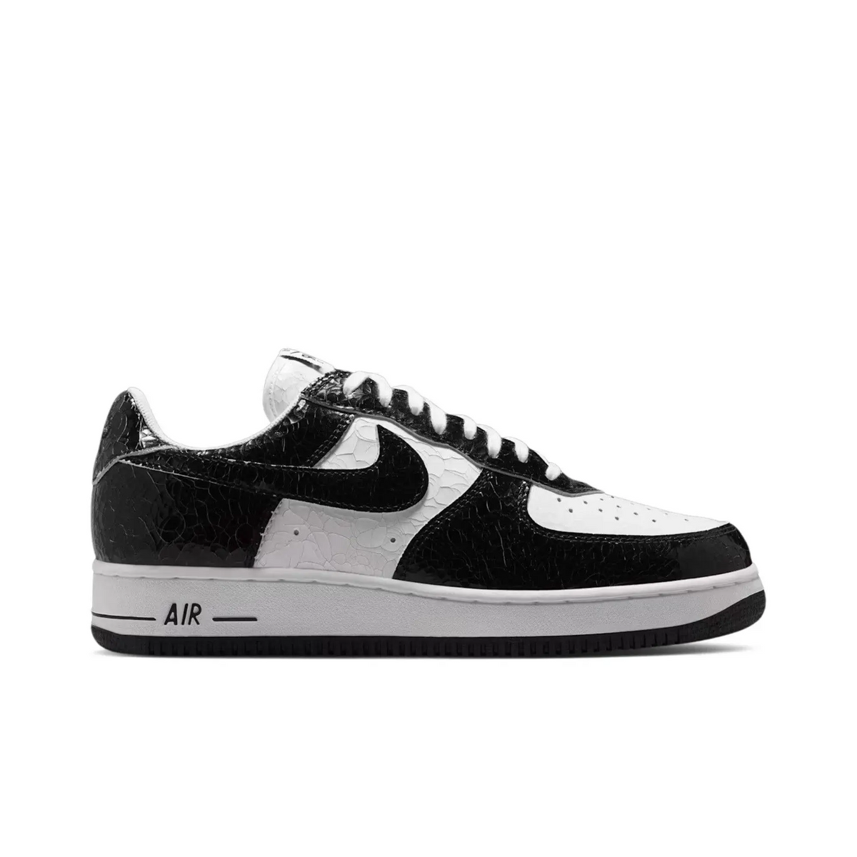 Nike Air Force 1 Low '01 Cracked Leather Black White sneaker 1 - stylecode JA0248-300