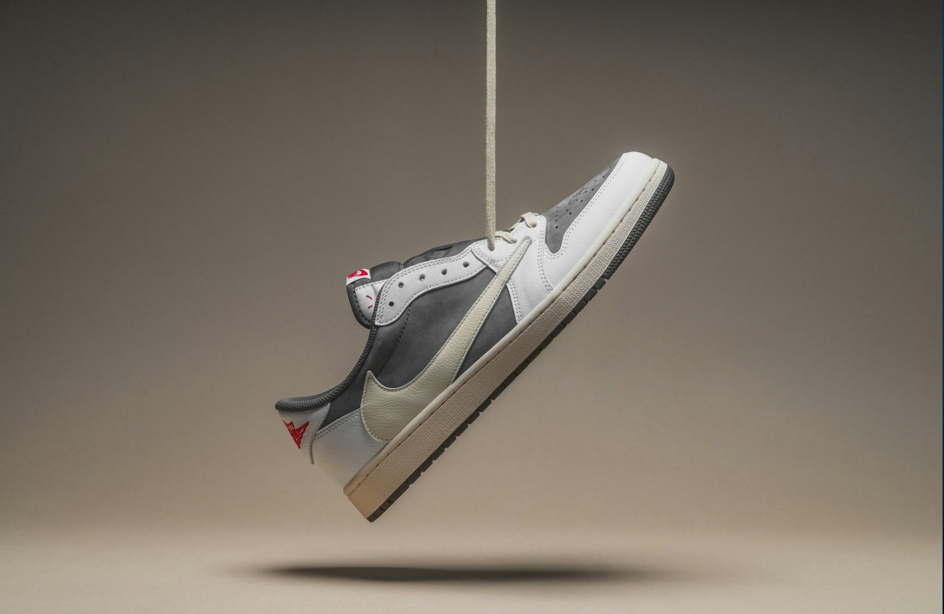 Travis Scott Jordan 1 Low: alles over deze populaire sneaker | HYP3