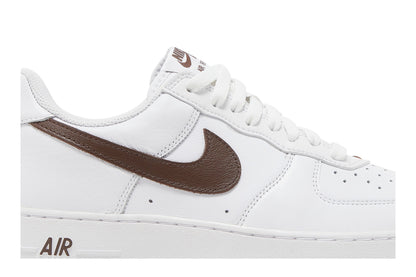 Nike Air Force 1 '07 Low Color of the Month White Chocolate (2022) sneaker afbeelding 2 - stylecode DM0576-100