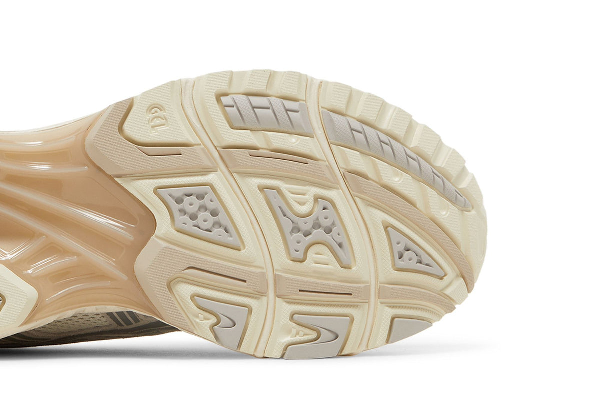 ASICS Gel-Kayano 14 Birch Clay Grey sneaker afbeelding 5 - stylecode 1201A161-200