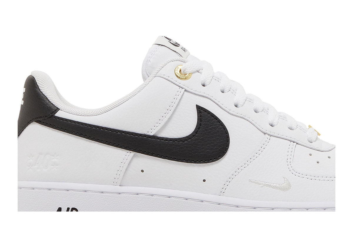 Nike Air Force 1 Low '07 LV8 40th Anniversary White Black sneaker afbeelding 2 - stylecode DQ7658-100