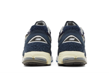 New Balance 2002R Invincible x N.Hoolywood Gore-Tex Navy sneaker afbeelding 6 - stylecode M2002RXH