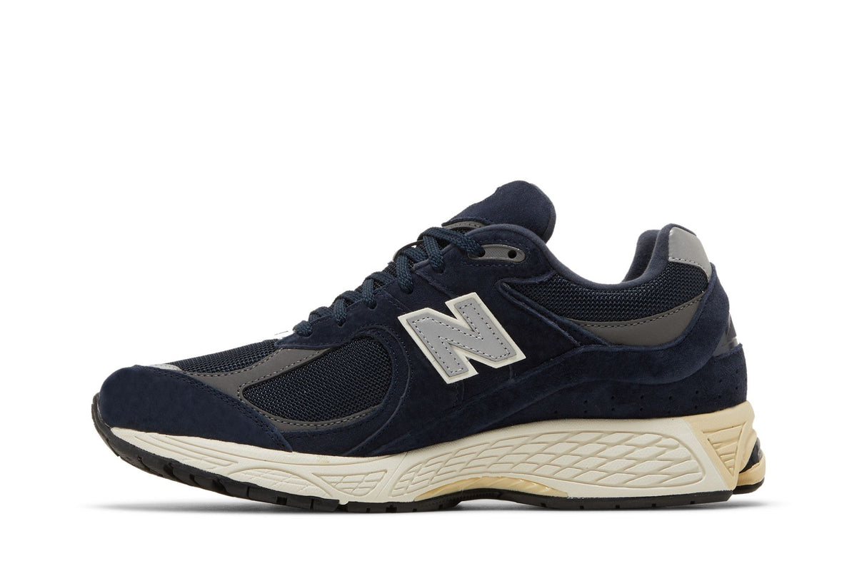New Balance 2002R Eclipse Navy sneaker afbeelding 3 - stylecode M2002RCA