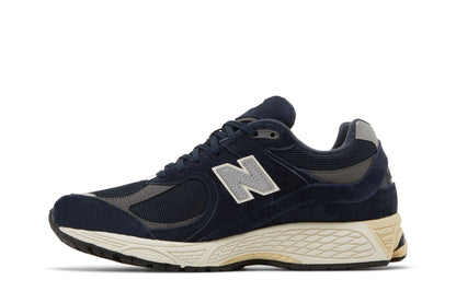 New Balance 2002R Eclipse Navy sneaker afbeelding 3 - stylecode M2002RCA