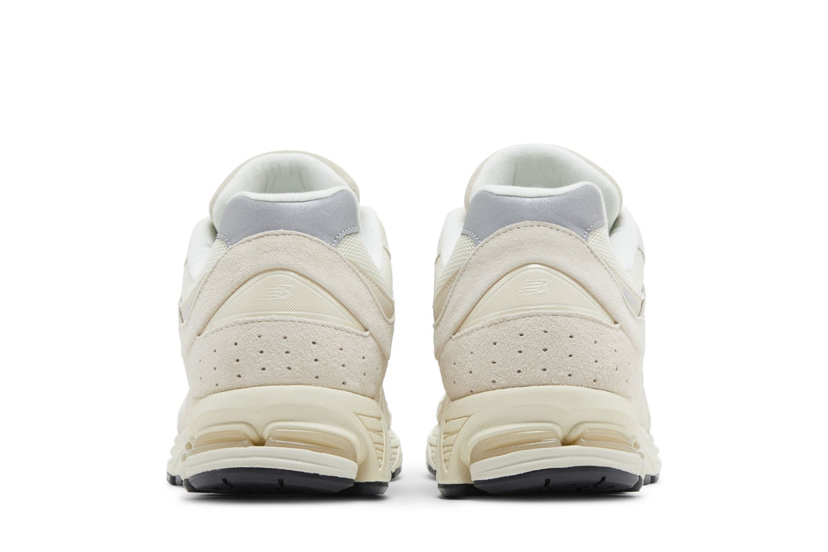 New Balance 2002R Off White sneaker afbeelding 6 - stylecode M2002RCC