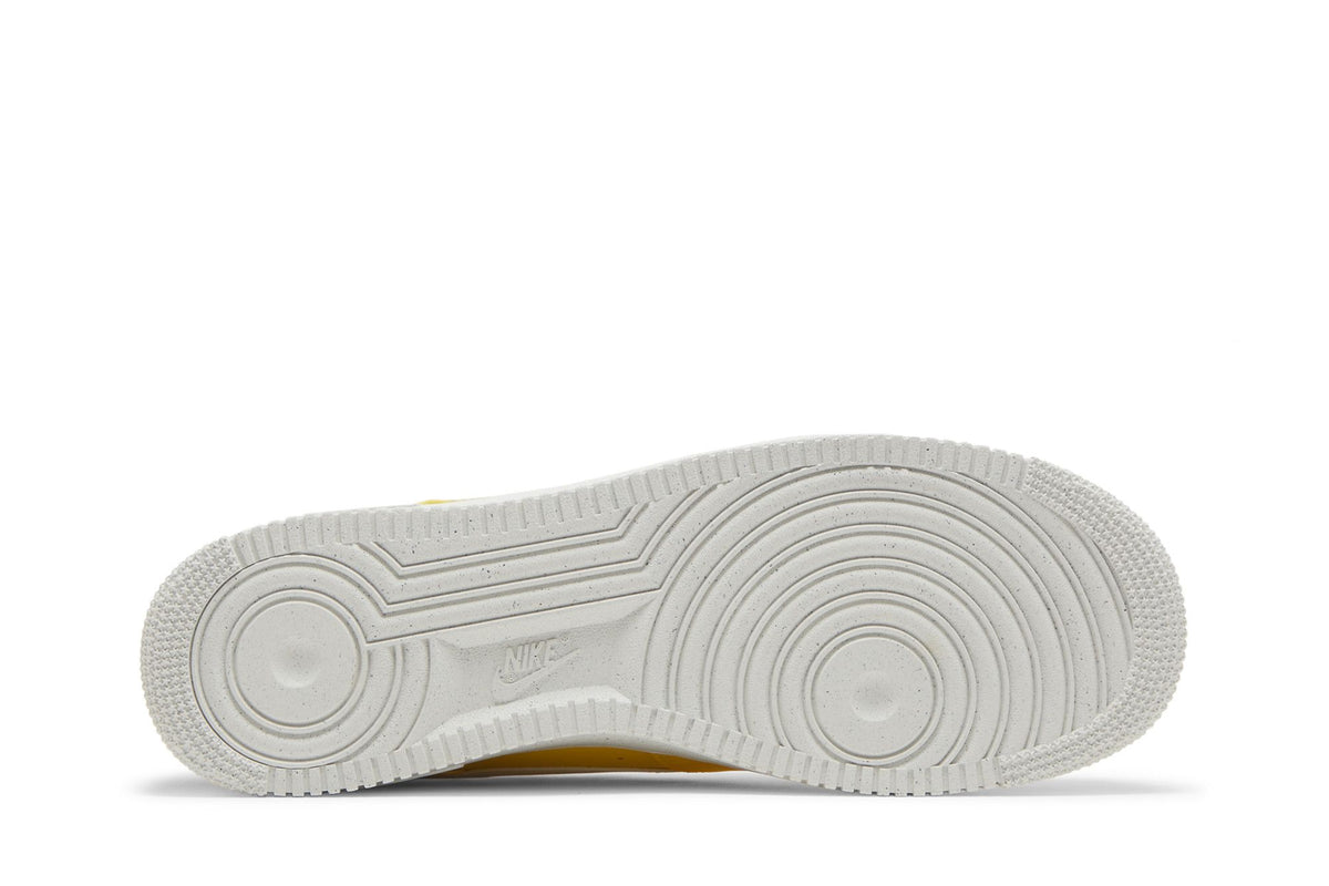 Nike Air Force 1 Low '07 LV8 Tour Yellow Sail Black sneaker afbeelding 4 - stylecode DO9786-700