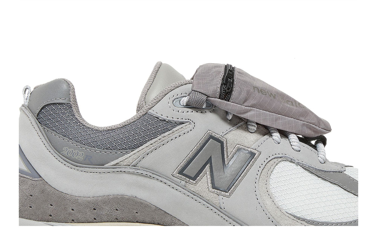 New Balance 2002R Grey Pocket sneaker afbeelding 2 - stylecode M2002RVC