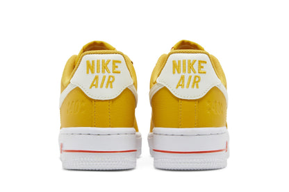 Nike Air Force 1 Low '07 SE 40th Anniversary Yellow Ochre Mini Swoosh (Women's) sneaker afbeelding 6 - stylecode DQ7582-700