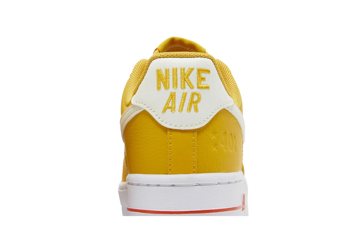 Nike Air Force 1 Low '07 SE 40th Anniversary Yellow Ochre Mini Swoosh (Women's) sneaker afbeelding 7 - stylecode DQ7582-700