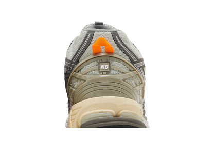 New Balance 1906R N.Hoolywood x INVINCIBLE Grey Swan sneaker afbeelding 7 - stylecode M1906RNI