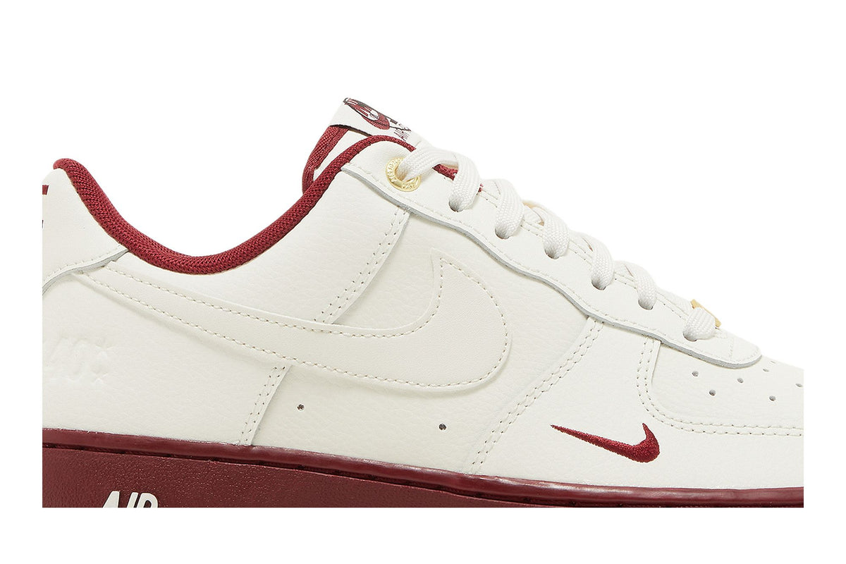 Nike Air Force 1 Low '07 SE 40th Anniversary Edition Sail Team Red (Women's) sneaker afbeelding 2 - stylecode DQ7582-100