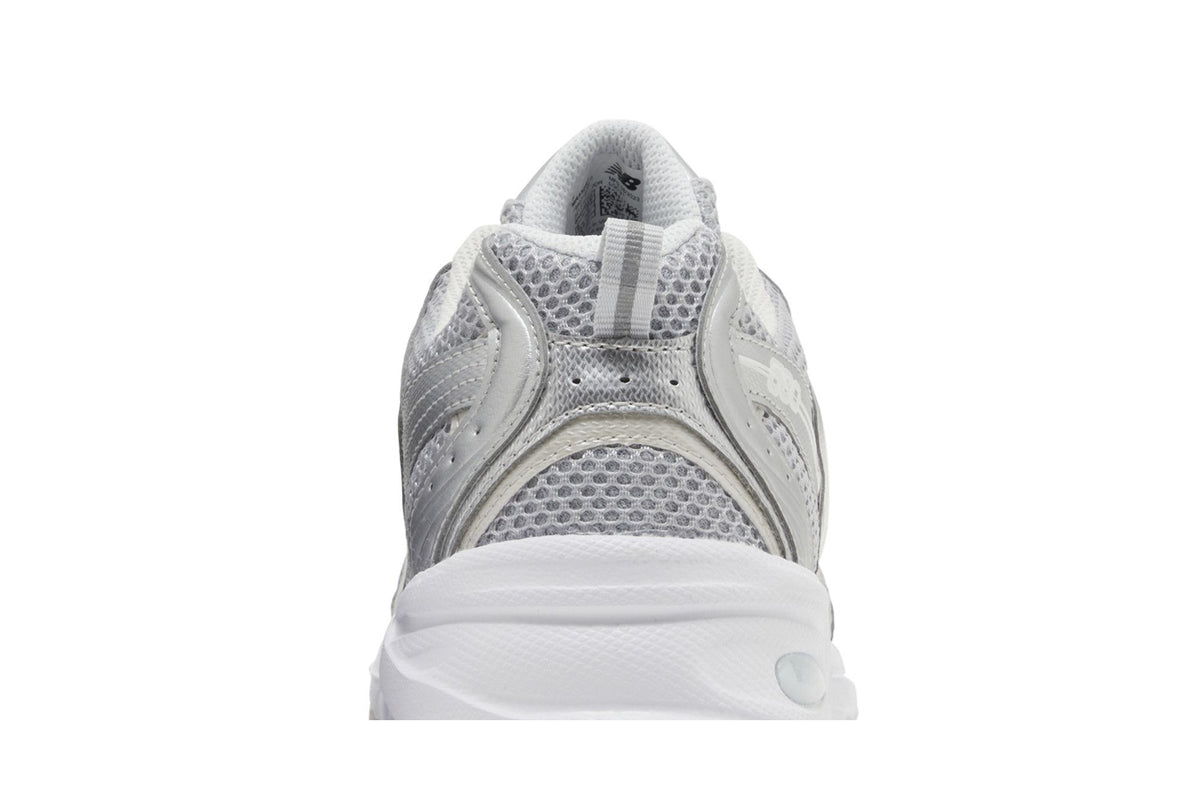 New Balance 530 Moonbeam Silver Metallic sneaker afbeelding 7 - stylecode MR530RS
