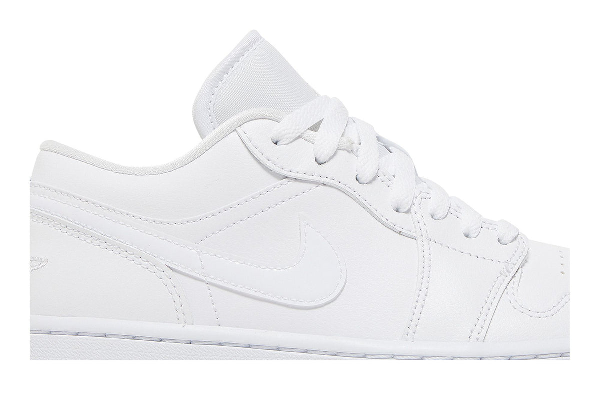 Jordan 1 Low Triple White (2022) (Women's) sneaker afbeelding 2 - stylecode DV0990-111