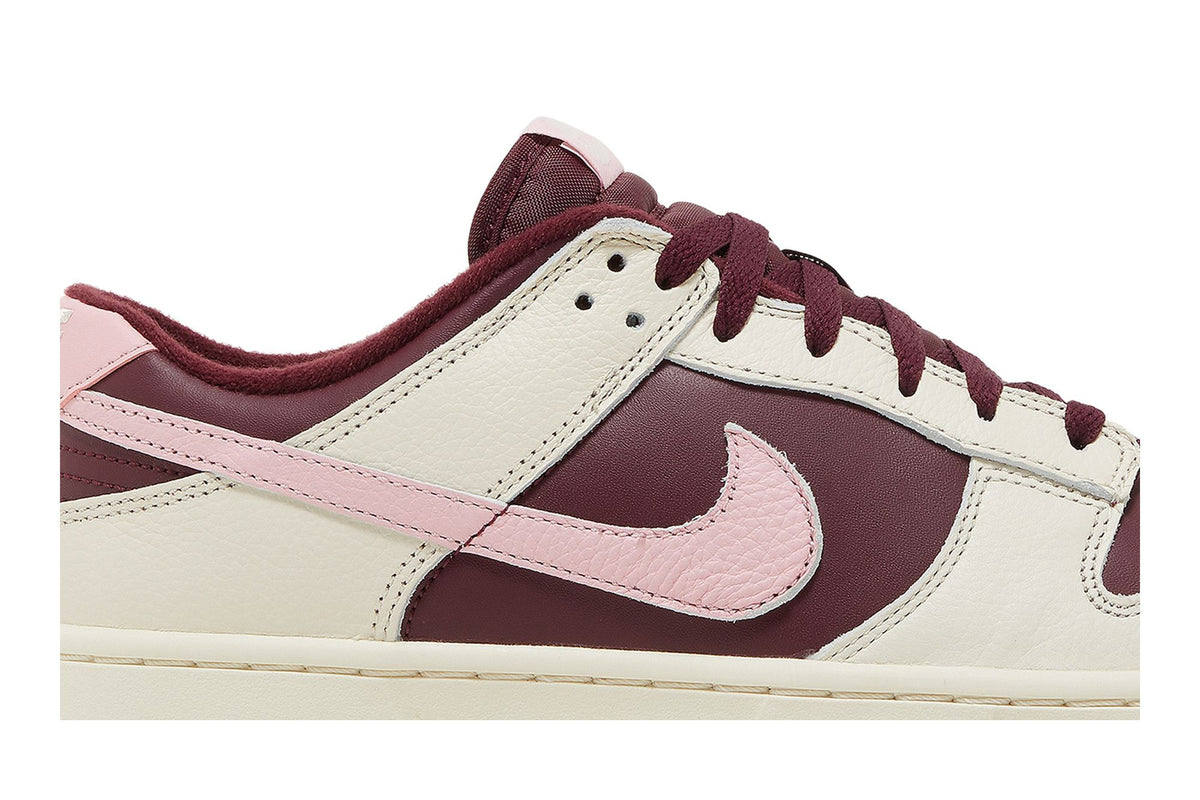 Nike Dunk Low Retro PRM Valentine's Day (2023) sneaker afbeelding 2 - stylecode DR9705-100