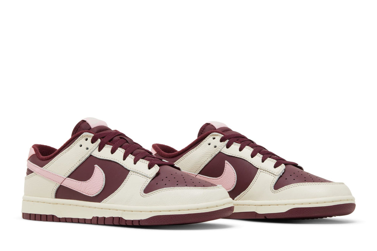 Nike Dunk Low Retro PRM Valentine's Day (2023) sneaker afbeelding 8 - stylecode DR9705-100