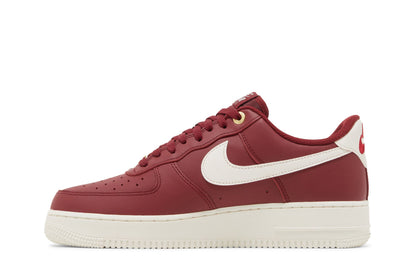 Nike Air Force 1 Low '07 PRM Greatest Hits Pack Team Red sneaker afbeelding 3 - stylecode DQ7664-600
