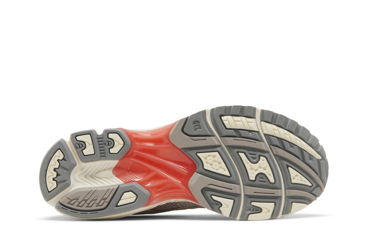 ASICS Gel-Kayano 14 Clay Grey Pure Silver sneaker afbeelding 4 - stylecode 1201A161-026