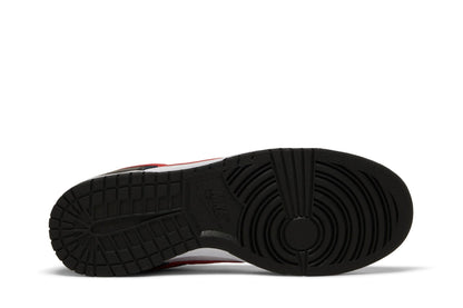 Nike Dunk Low Retro Red Swoosh Panda sneaker afbeelding 4 - stylecode FB3354-001