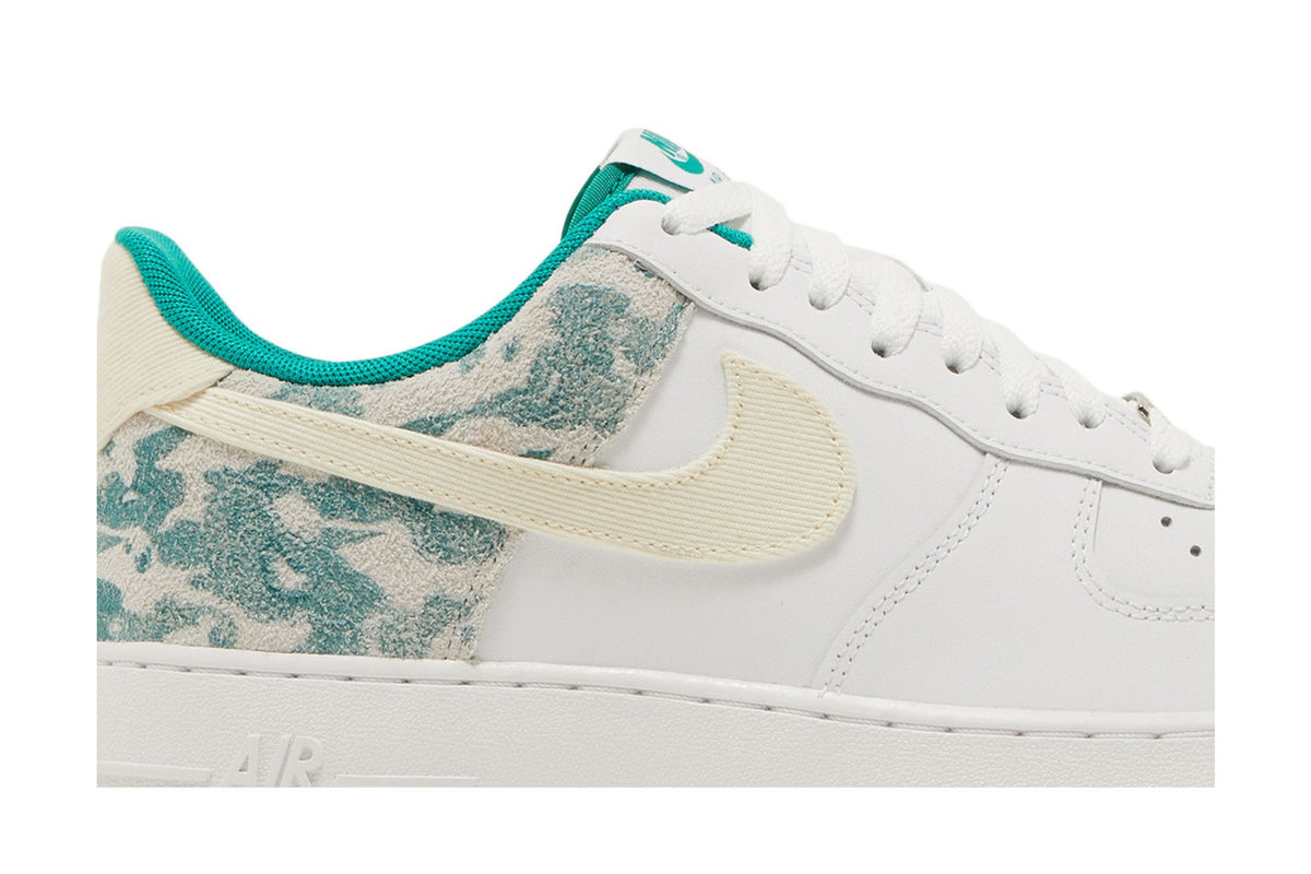 Nike Air Force 1 Low '07 LV8 Neptune Green Camo sneaker afbeelding 2 - stylecode DX3365-100