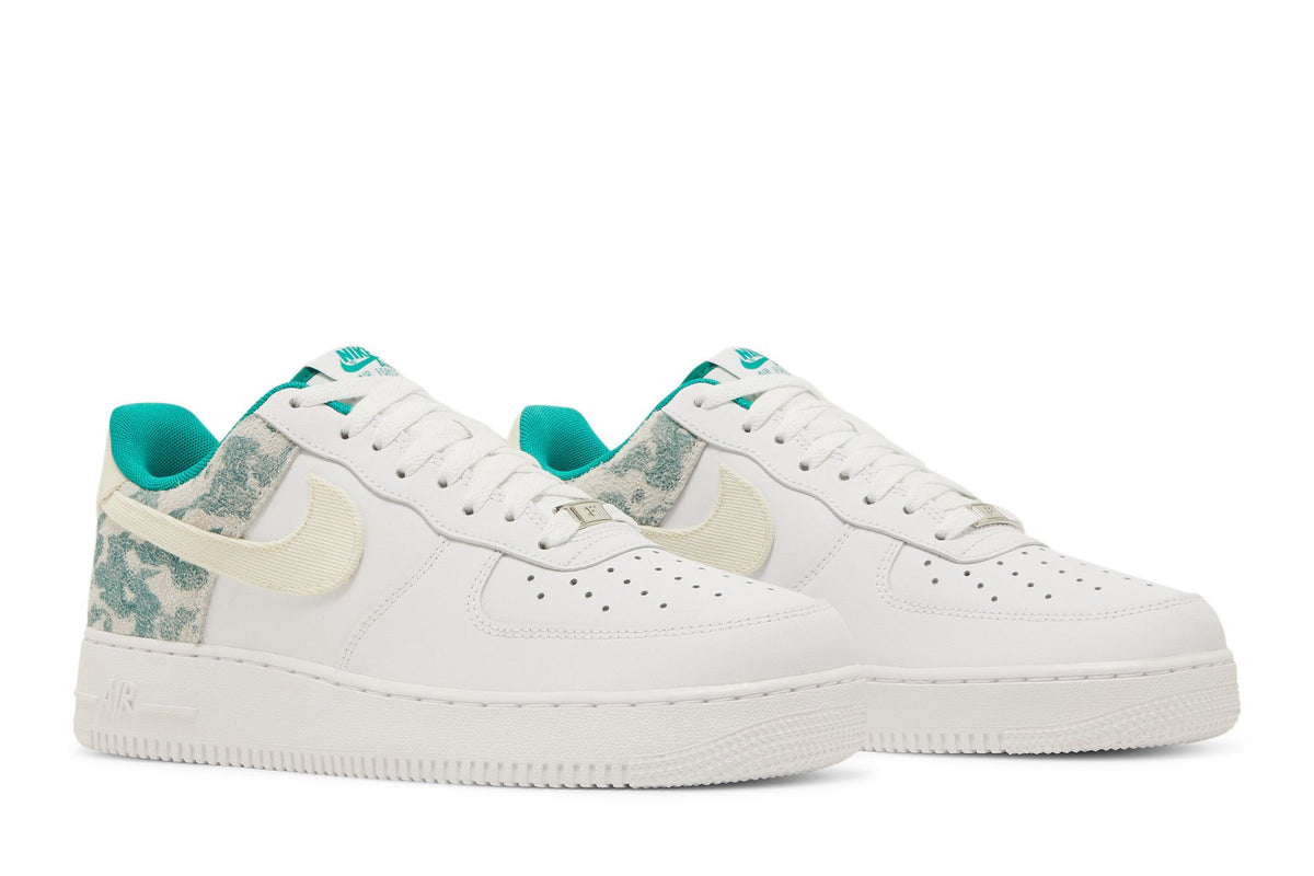 Nike Air Force 1 Low '07 LV8 Neptune Green Camo sneaker afbeelding 8 - stylecode DX3365-100