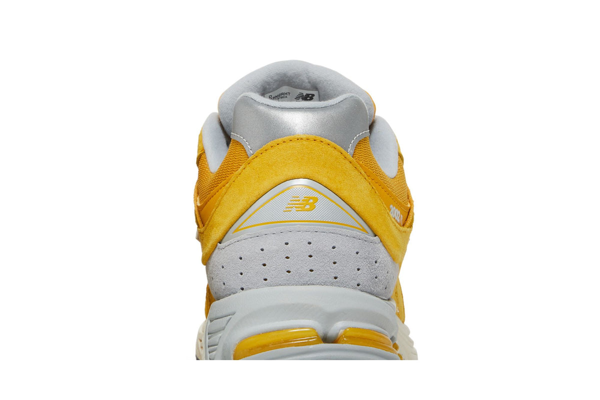 New Balance 2002R Egg Yolk sneaker afbeelding 7 - stylecode M2002RHT