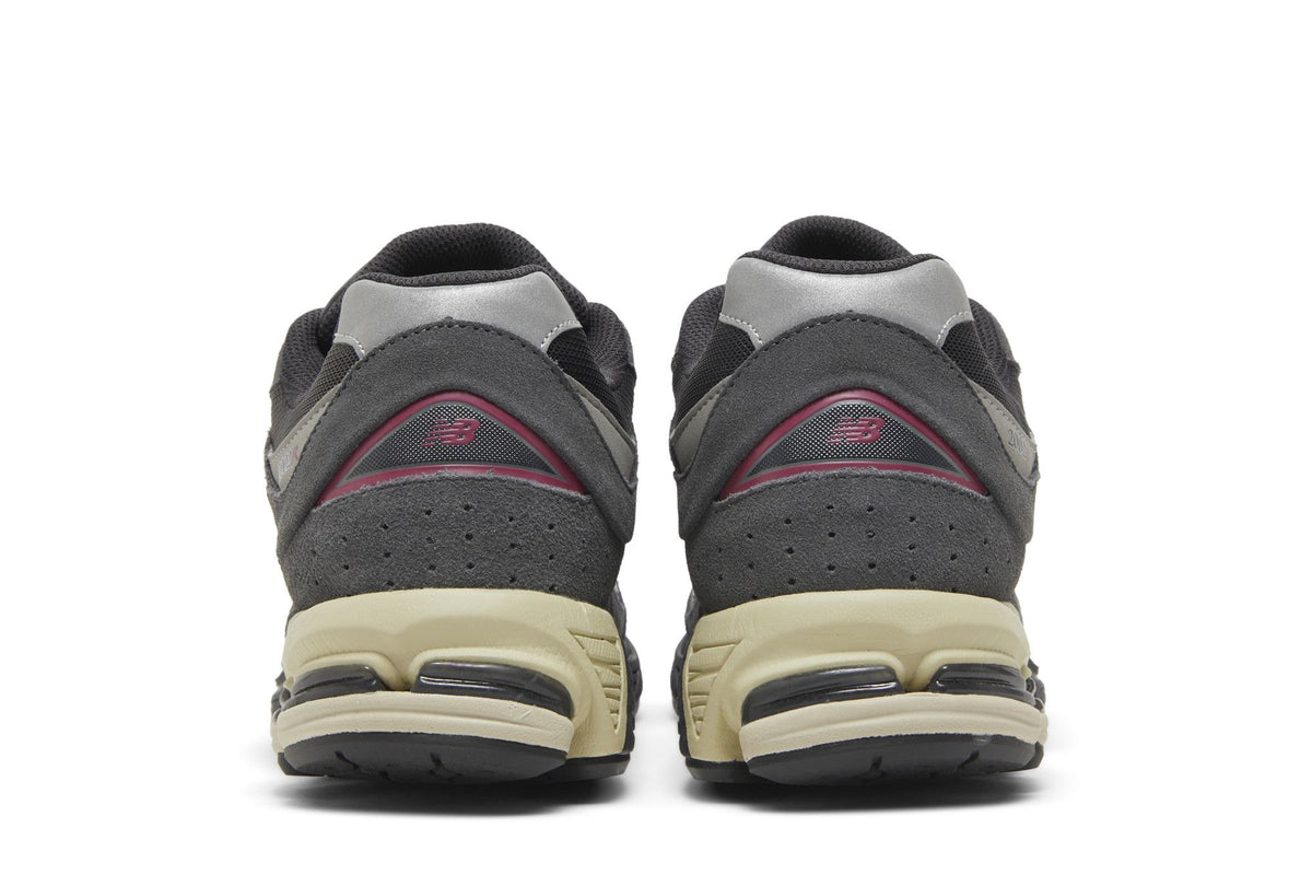 New Balance 2002R Black Grey sneaker afbeelding 6 - stylecode M2002RGV