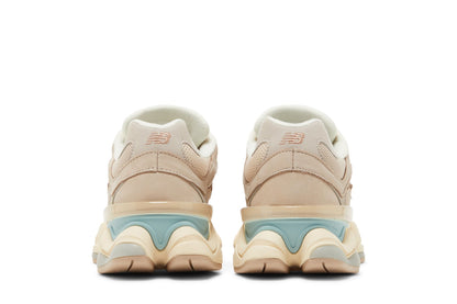 New Balance 9060 Ivory Cream Pink Sand sneaker afbeelding 6 - stylecode U9060WCG