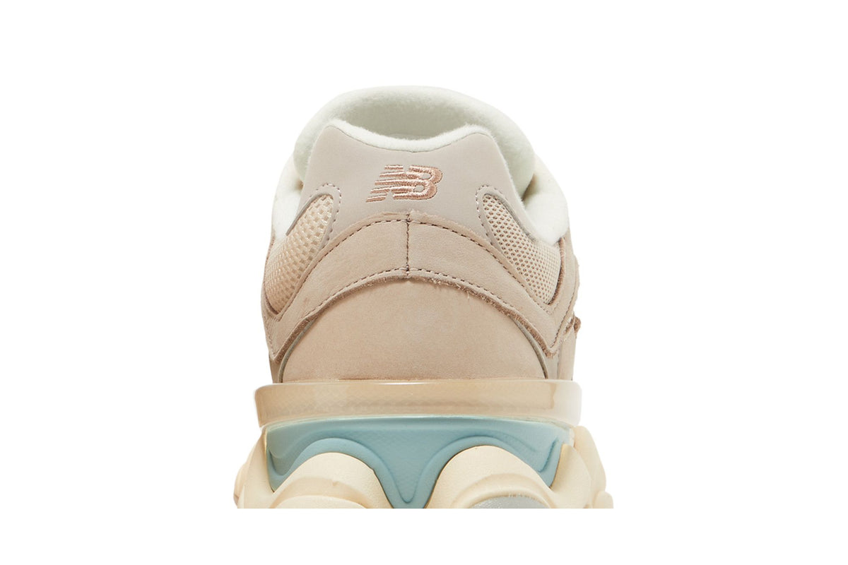 New Balance 9060 Ivory Cream Pink Sand sneaker afbeelding 7 - stylecode U9060WCG
