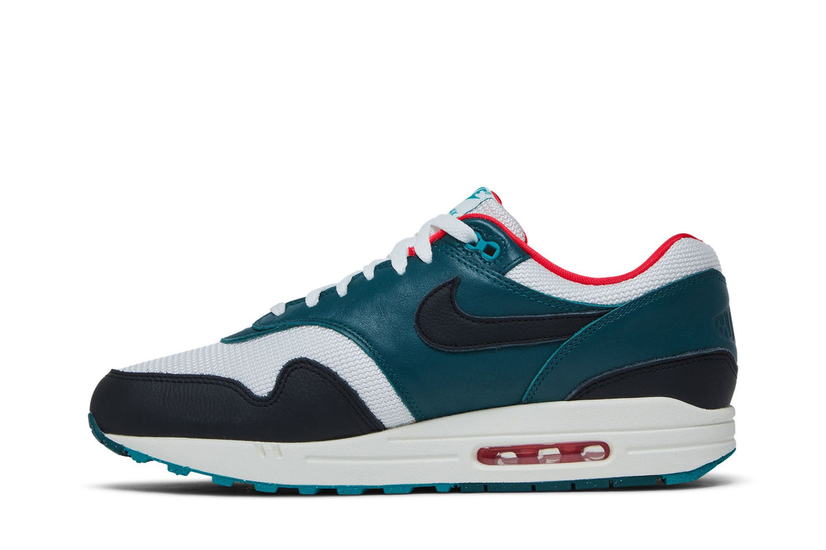Nike Air Max 1 LeBron James Liverpool F.C. sneaker afbeelding 3 - stylecode FB8914-100