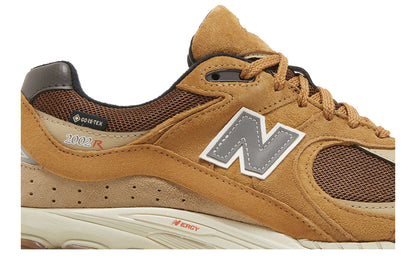 New Balance 2002R Gore-Tex Tobacco sneaker afbeelding 2 - stylecode M2002RXG