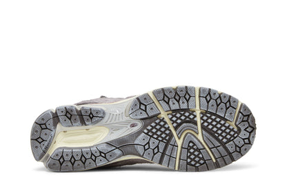 New Balance 2002R Protection Pack Lunar New Year Dusty Lilac sneaker afbeelding 4 - stylecode M2002RDY
