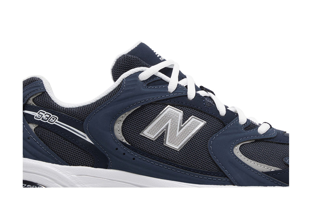 New Balance 530 Navy Silver sneaker afbeelding 2 - stylecode MR530SMT