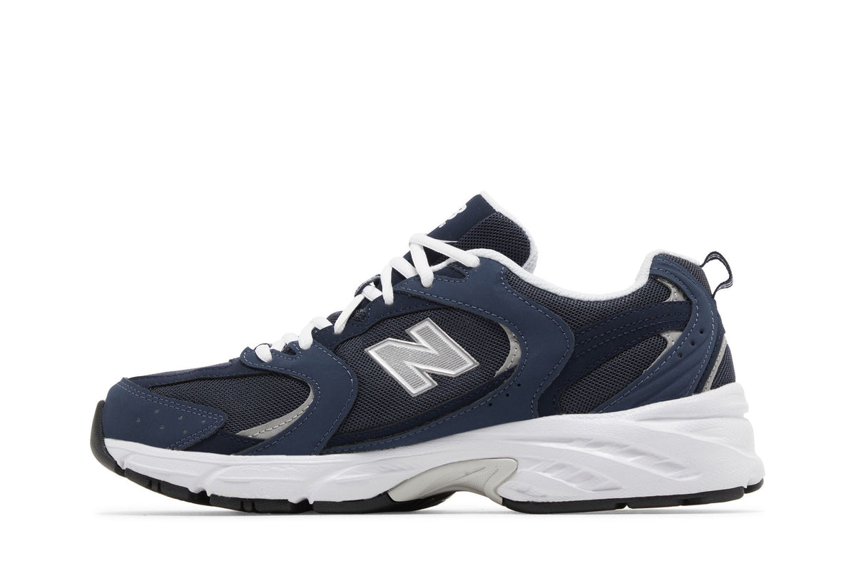 New Balance 530 Navy Silver sneaker afbeelding 3 - stylecode MR530SMT