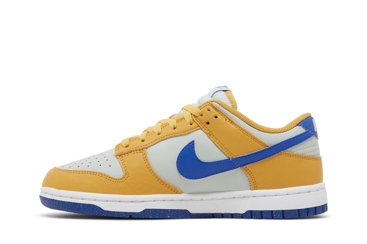 Nike Dunk Low Next Nature Wheat Gold Royal (Women's) sneaker afbeelding 3 - stylecode DN1431-700