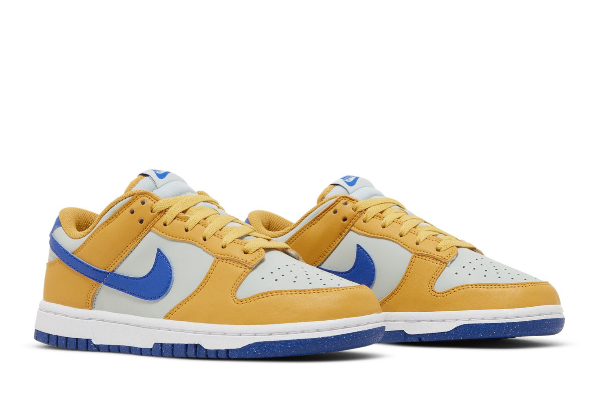 Nike Dunk Low Next Nature Wheat Gold Royal (Women's) sneaker afbeelding 8 - stylecode DN1431-700