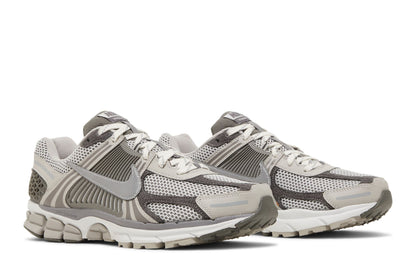 Nike Zoom Vomero 5 Iron Ore Flat Pewter sneaker afbeelding 8 - stylecode FD0791-012